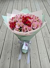 Букет цветов из:  Альстромерии в Божонке