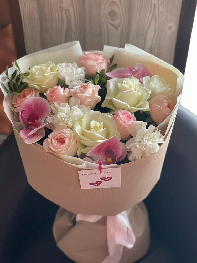 Букет цветов из: Орхидеи, Розы и Гвоздики в Божонке