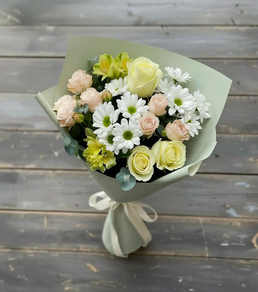 Букет цветов из: Альстромерии, Розы и Хризантемы в Божонке