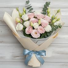 Букет цветов из:  Лизиантусы в Божонке