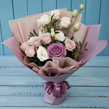 Букет цветов из:  Розы и Лизиантусы в Божонке