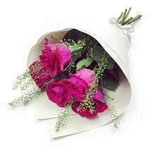 Букет цветов из:  Розы в Божонке