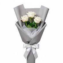 Букет 3 белые розы в Божонке