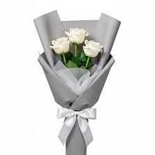 Букет 3 белые розы в Божонке
