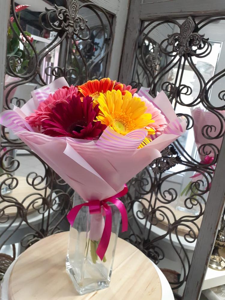 Букет цветов из: Герберы в Божонке