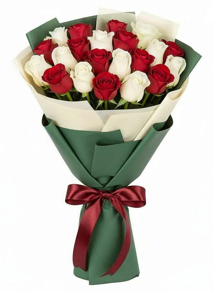 Букет Микс из красных и белых роз в Божонке