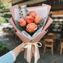 Букет цветов из:  Розы в Божонке