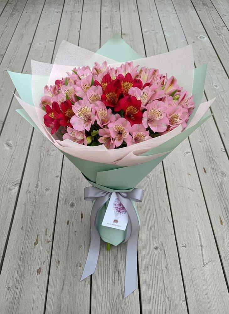 Букет цветов из: Альстромерии в Божонке