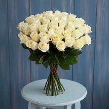 Букет 51 Белая роза Эдлесс Лав в Божонке