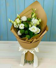 Букет цветов из:  Хризантемы и Лизиантусы в Божонке