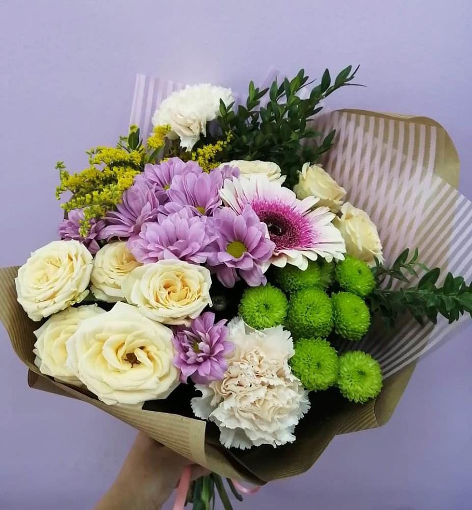 Букет цветов из: Хризантемы, Розы, Гвоздики и Герберы в Божонке