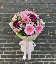 Букет цветов из:  Герберы и Хризантемы в Божонке