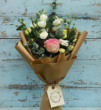 Букет цветов из:  Розы и Лизиантусы в Божонке
