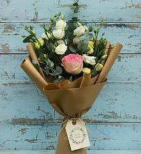 Букет цветов из:  Розы и Лизиантусы в Божонке