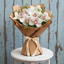 Букет цветов из:  Орхидеи и Розы в Божонке